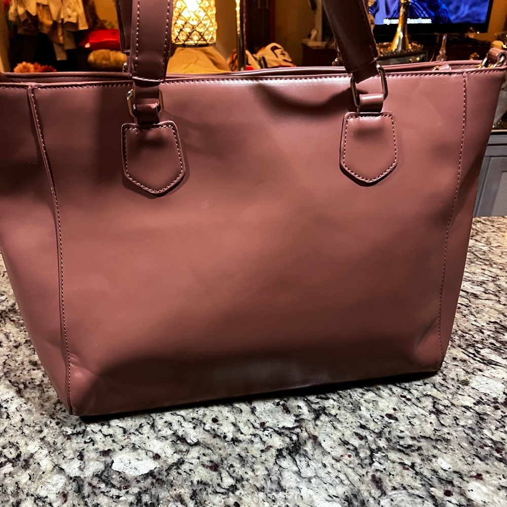 Estate Sale Beauty - Picture 3 of 4